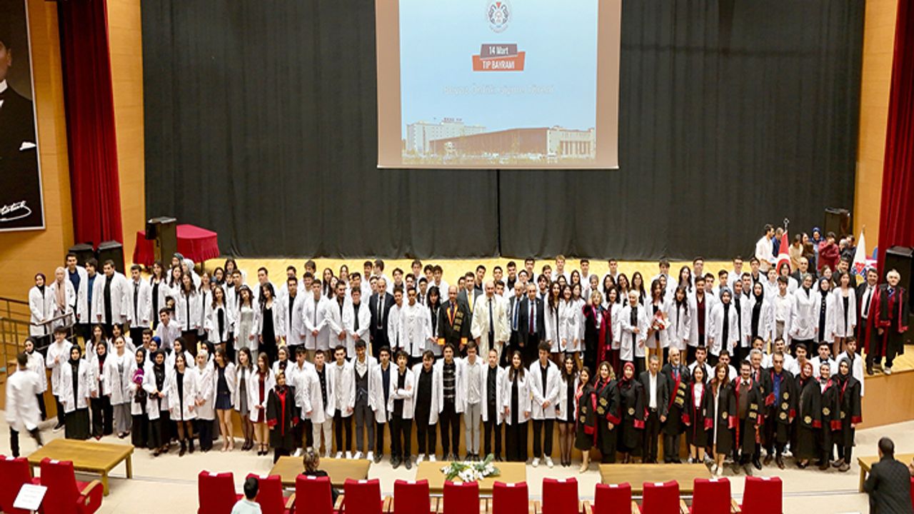 KSÜ’de Beyaz Önlük Giyme Töreni ve “İyi Hekimlik” konferansı