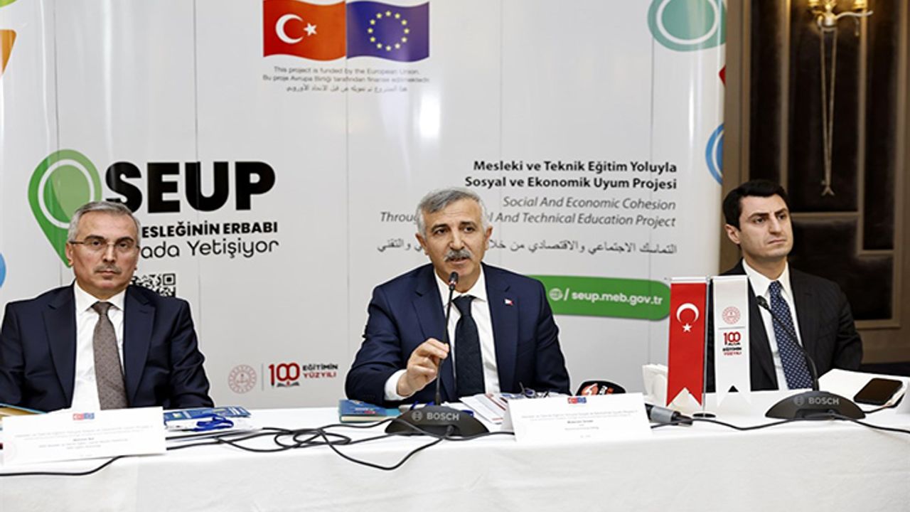 Vali Mükerrem Ünlüer, Mesleki Eğitimde Sektörel İş Birliği toplantısına katıldı