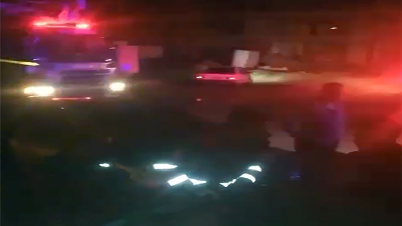 Elbistan’da 3. kattan çatıya düşen kişi yaralandı