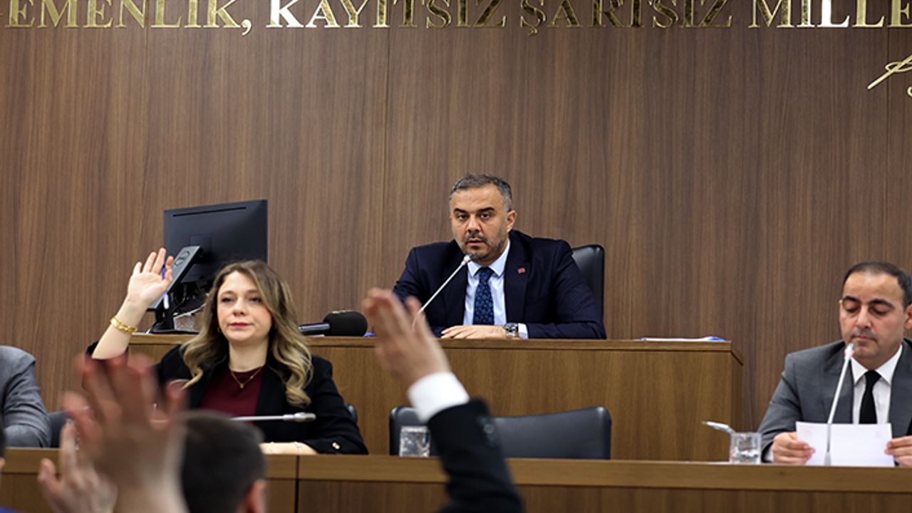 Onikişubat Belediye Meclisi, vefat eden Menderes Akıllı’yı unutmadı