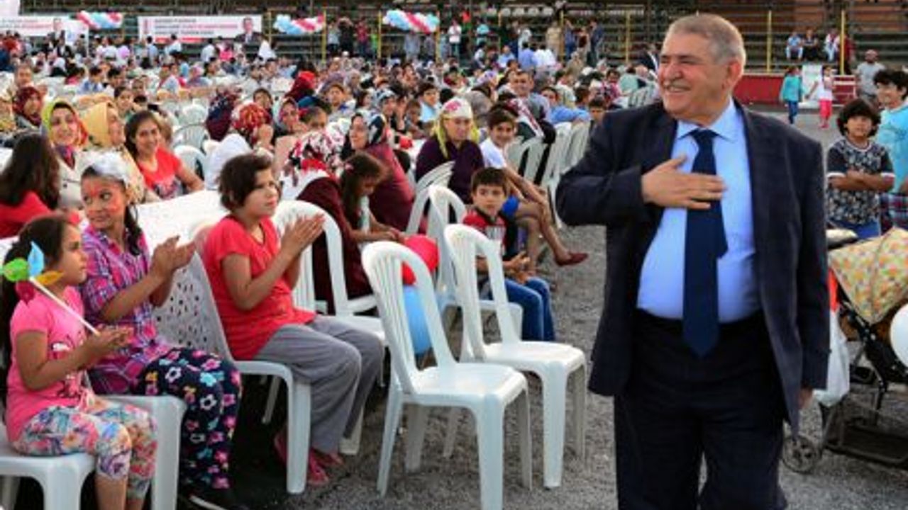  BAŞKAN HANEFİ MAHÇİÇEK;  “MUTLU VE MÜREFFEH BİR GELECEK TEMENNİSİYLE İNSAN HAKLARI GÜNÜMÜZ KUTLU OLSUN”