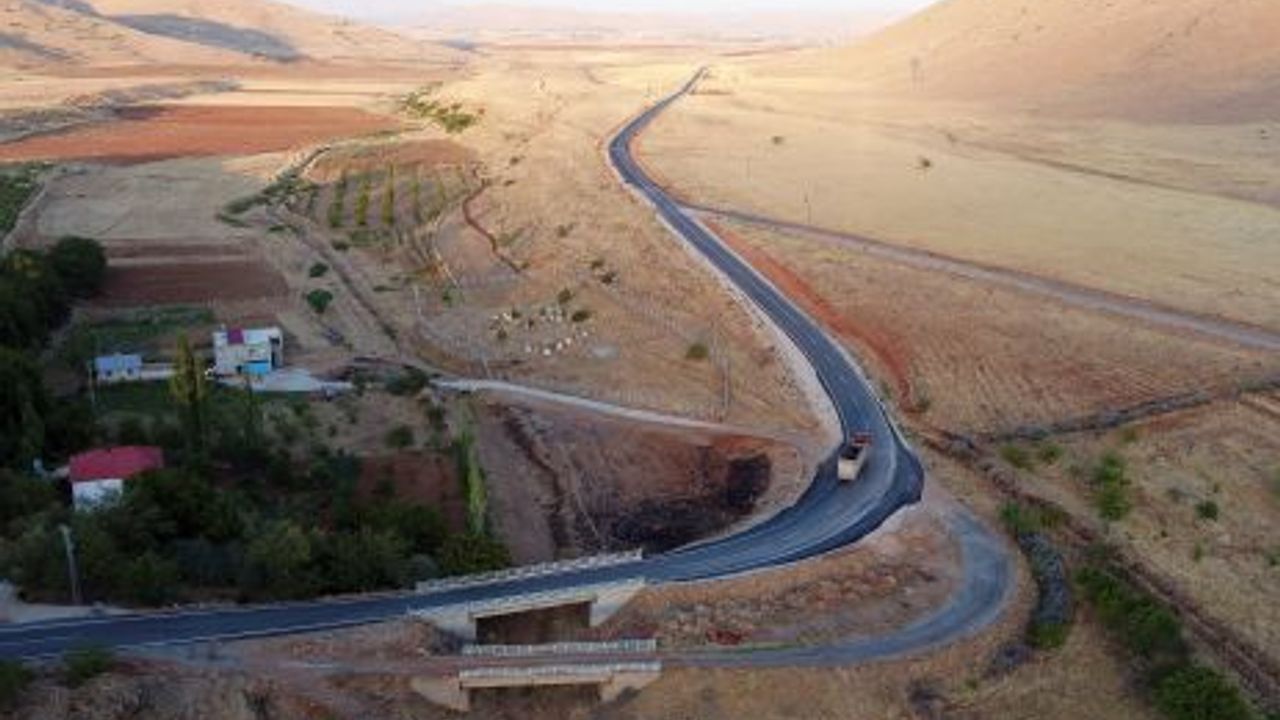 BÜYÜKŞEHİR’DEN 4 BİN 600 KM YOLDA ÇALIŞMA VE  81 KM YENİ YOL