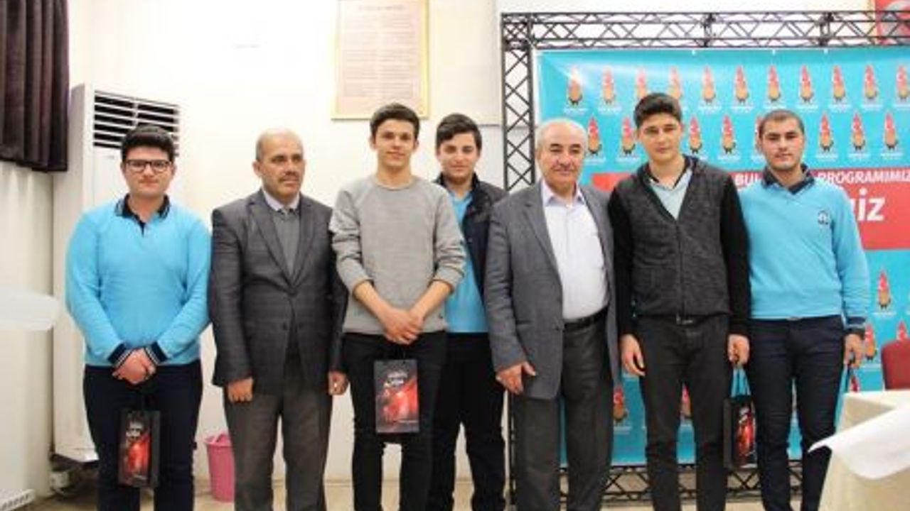  KAHRAMANMARAŞ ONİKİŞUBAT BELEDİYESİ YAZARLARLA ÖĞRENCİLERİ BULUŞTURMAYA DEVAM EDİYOR