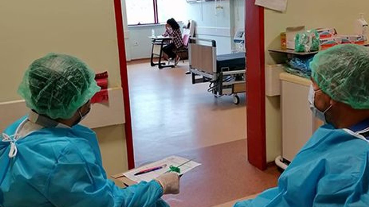 Koronavirüs tedavisi gören 14 yaşındaki çocuk hastanede LGS’ye girdi