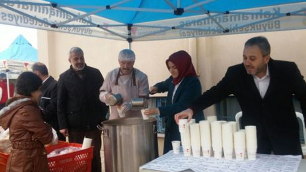  ÖĞRENCİLERE ÇORBA VE TATLI İKRAM EDİLDİ