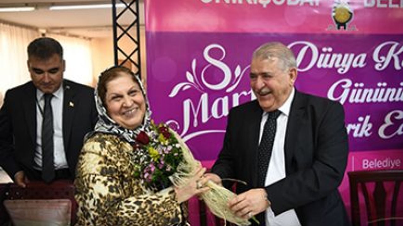 ONİKİŞUBAT BELEDİYE BAŞKANI HANEFİ MAHÇİÇEK 8 MART DÜNYA KADINLAR GÜNÜNÜ KUTLADI