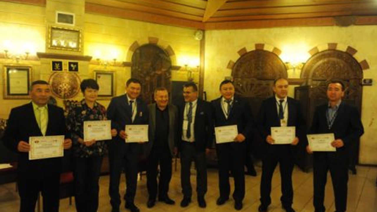 ULUSLARARASI TÜRK HALKLARI GELENEKSEL SPORLAR - OYUNLAR SEMPOZYUMU SONA ERDİ