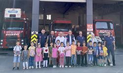 İtfaiye Haftası’nda miniklerden itfaiyecilere sürpriz ziyaret