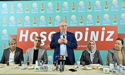 Mahçiçek, iki dönemin meclis üyelerine iftarda veda etti