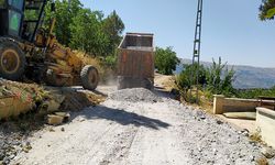 Akpınar, "Kabasakal ve Boyalı mahallelerimizde yol çalışmalarımız devam ediyor"