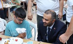 Toptaş, özel çocukların karne heyecanına ortak oldu