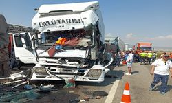 Otobanda zincirleme kaza 1 ölü: 3 yaralı