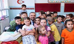 Başkan Toptaş’tan 3 bin öğrenciye kırtasiye seti desteği