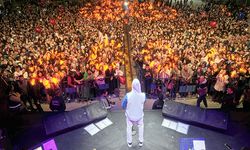 Sinan Akçıl, şarkılarıyla unutulmaz bir gece yaşattı