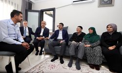 Bakan Kurum, Kahramanmaraş’ta depremzede aileyi ziyaret etti