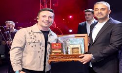 Onikişubat Gençlik Festivali’nin ilk konserinde Oğuzhan Koç sahne aldı