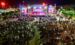 Onikişubat Gençlik Festivali’nde Yücel Arzen ve genç yeteneklerden unutulmaz performans