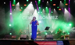 Cemile Sönmez KAFUM’da müzik ziyafeti sundu