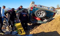 Göksun’da kontrolden çıkan jeep devrildi: 2 yaralı