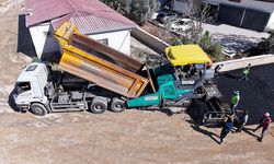 Kahramanmaraş’ın Pazarcık ilçesinde biten altyapının ardından asfalt hamlesi