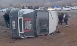 Kahramanmaraş’ta minibüs devrildi: 2 ölü, 10 yaralı