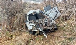 Kahramanmaraş’ın Göksun ilçesinde otomobil devrildi: 2 yaralı