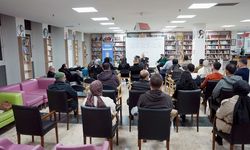 Kahramanmaraş’ta öykü yazmanın inceliklerini ele aldı