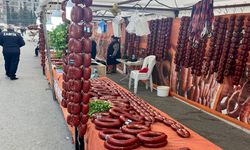 Onikişubat Belediyesi Zabıtası, tarihi geçmiş 850 kilogram sucuk ele geçirdi