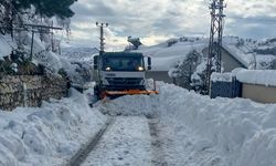 Kahramanmaraş kırsalda karla mücadelesini kesintisiz sürüyor