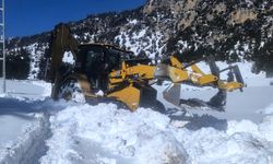 Onikişubat Belediyesi’nden kırsalda aralıksız karla mücadele