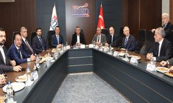 CHP Genel Başkanı Özgür Özel’den KMTSO’ya ziyaret