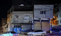 Kahramanmaraş’ta fırtına çatı uçurdu