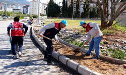 Onikişubat Belediyesi’nden 9 farklı mahallede eş zamanlı kaldırım ve yol çalışması