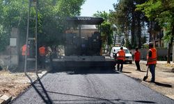 Büyükşehir Pazarcık’ta sıcak asfalt seferberliğine istasyon caddesi ile başladı