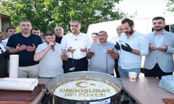 Başkan Toptaş, Dönüklü Mahallesi sakinleriyle aşure sofrasında buluştu