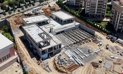 Kahramanmaraş’ın Türkiye’ye örnek Gençlik Merkezi hızla yükseliyor