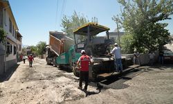 Büyükşehir, asfalt mesaisine durmaksızın devam ediyor