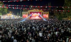 Ağustos Fuarı’nda unutulmaz Dedublüman gecesi