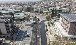 Büyükşehir, Hükümet Bulvarı’nın asfaltını yeniliyor