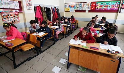 Büyükşehir’den 23 bin öğrenciye destek