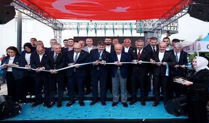 Onikişubat Belediyesi’nin Kale Gençlik Merkezi yoğun katılımla hizmete açıldı