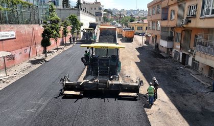 Büyükşehir, Dulkadiroğlu Gazneliler Caddesi’nde asfalt mesaisine başladı