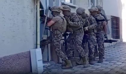 Kahramanmaraş’ın da aralarında bulunduğu 54 ilde sosyal medya operasyonu: 258 şüpheli yakalandı