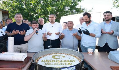 Başkan Toptaş, Dönüklü Mahallesi sakinleriyle aşure sofrasında buluştu