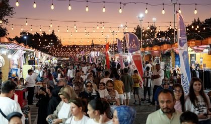 Geleneksel Ağustos Fuarı, geçmişten geleceğe uzanan bir köprü oluyor