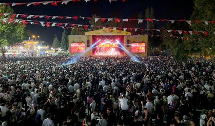 Ağustos Fuarı’nda unutulmaz Dedublüman gecesi