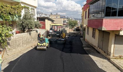 Büyükşehir’den Dulkadiroğlu Şeyh Şamil Mahallesi’nde kesintisiz asfalt mesaisi