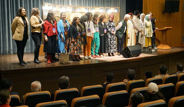 Şiir ve Edebiyatın Kentinde Uluslararası Dünya Anlatıcılar şöleni