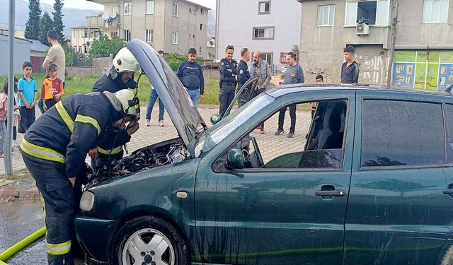 Kahramanmaraş’ta otomobil yangını