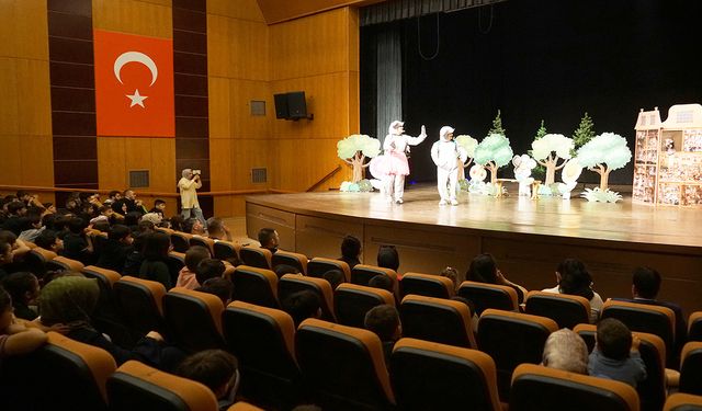 “Sam ile Julia” çocuklarla buluştu